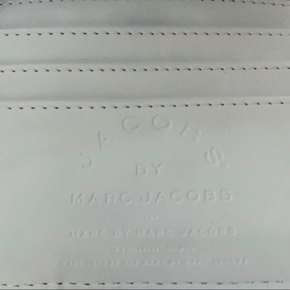 Authentic Marc by Marc Jacobs White Leather Wallet - Picture 4 of 4